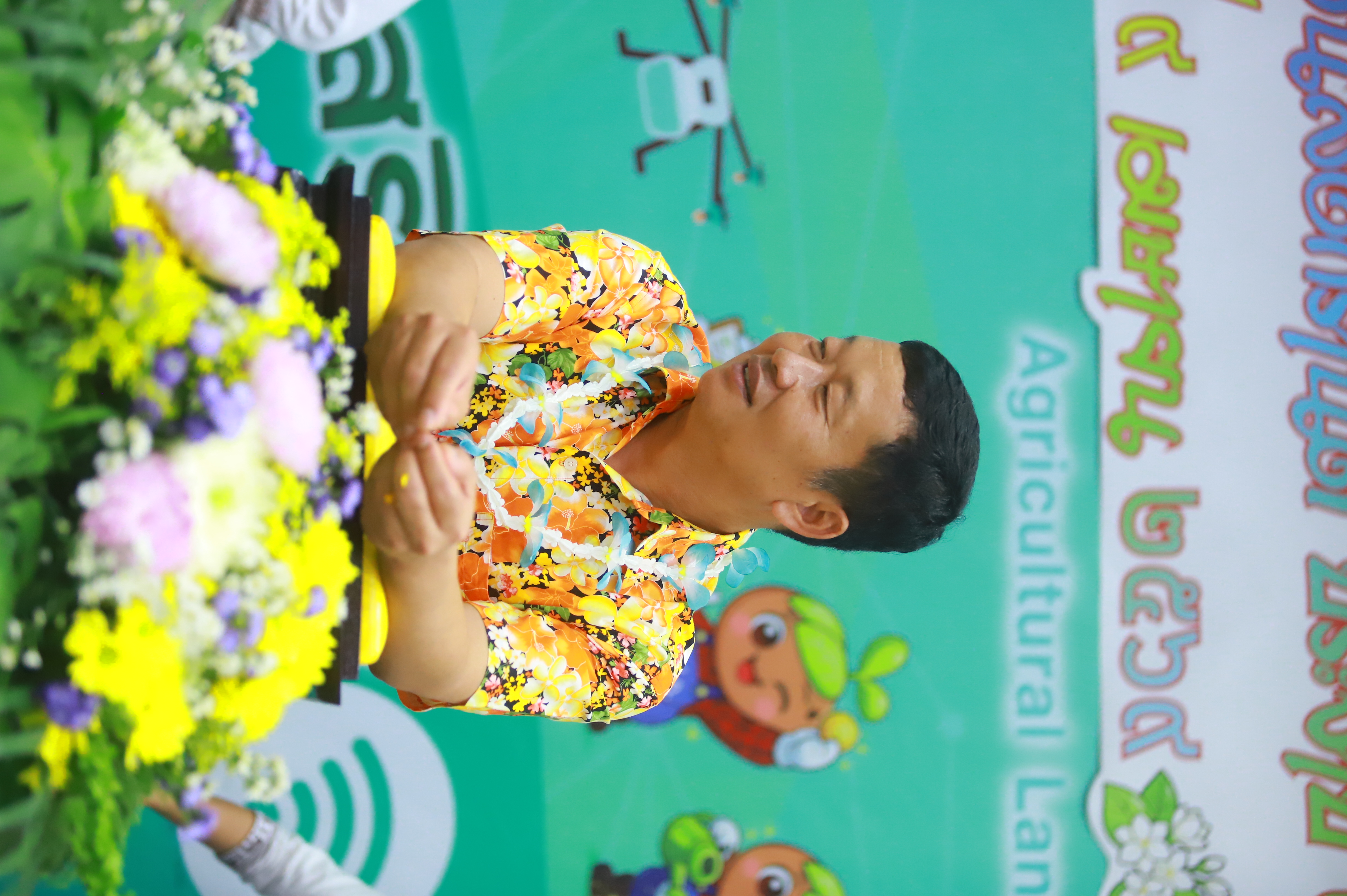 title - ชุ่มฉ่ำ! ชาว ส.ป.ก. ร่วมสรงน้ำพระพุทธรูป และรดน้ำขอพรผู้บริหาร เนื่องในประเพณีวันสงกรานต์ ประจำปี 2569 บรรยากาศเต็มไปด้วยความชื่นมื่นชุ่มฉ่ำ